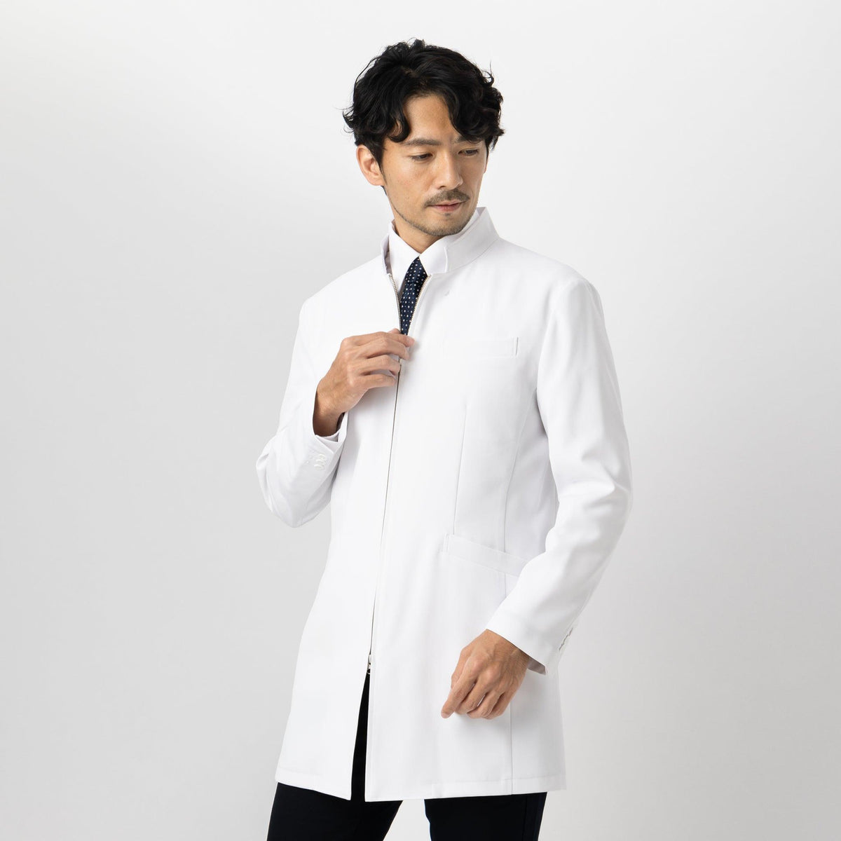 メンズ白衣【長袖】 スタンドカラーZIP ショートコート ストレッチ