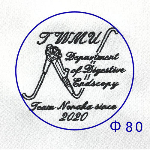 白衣とスクラブのロゴ刺繍 東京女子医科大学付属病院